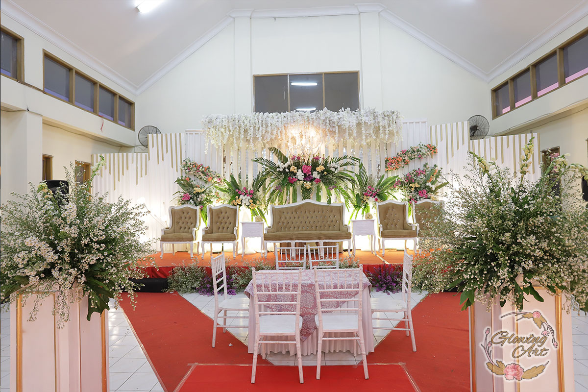Atiqah Budi Dekorasi Wedding  Murah Berkualitas di 